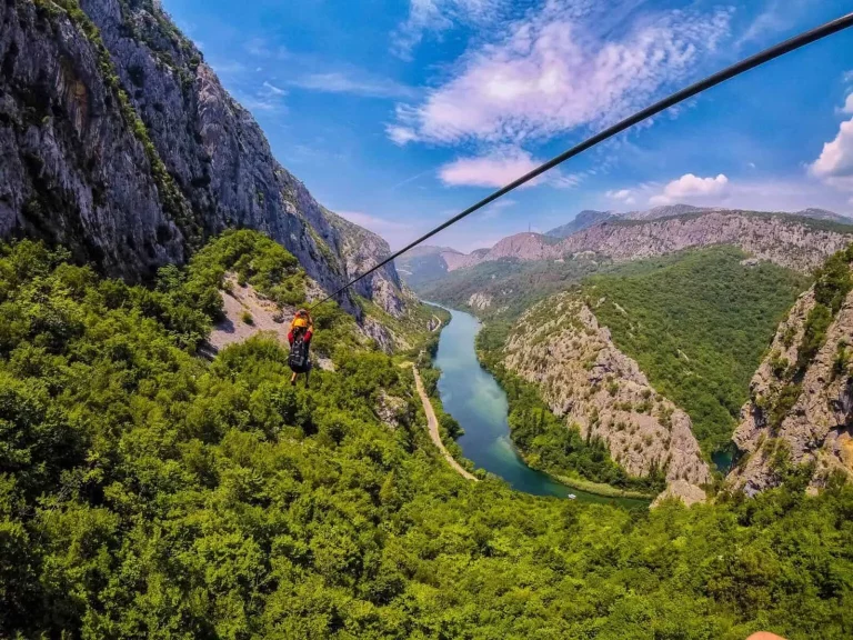 Zipline omis